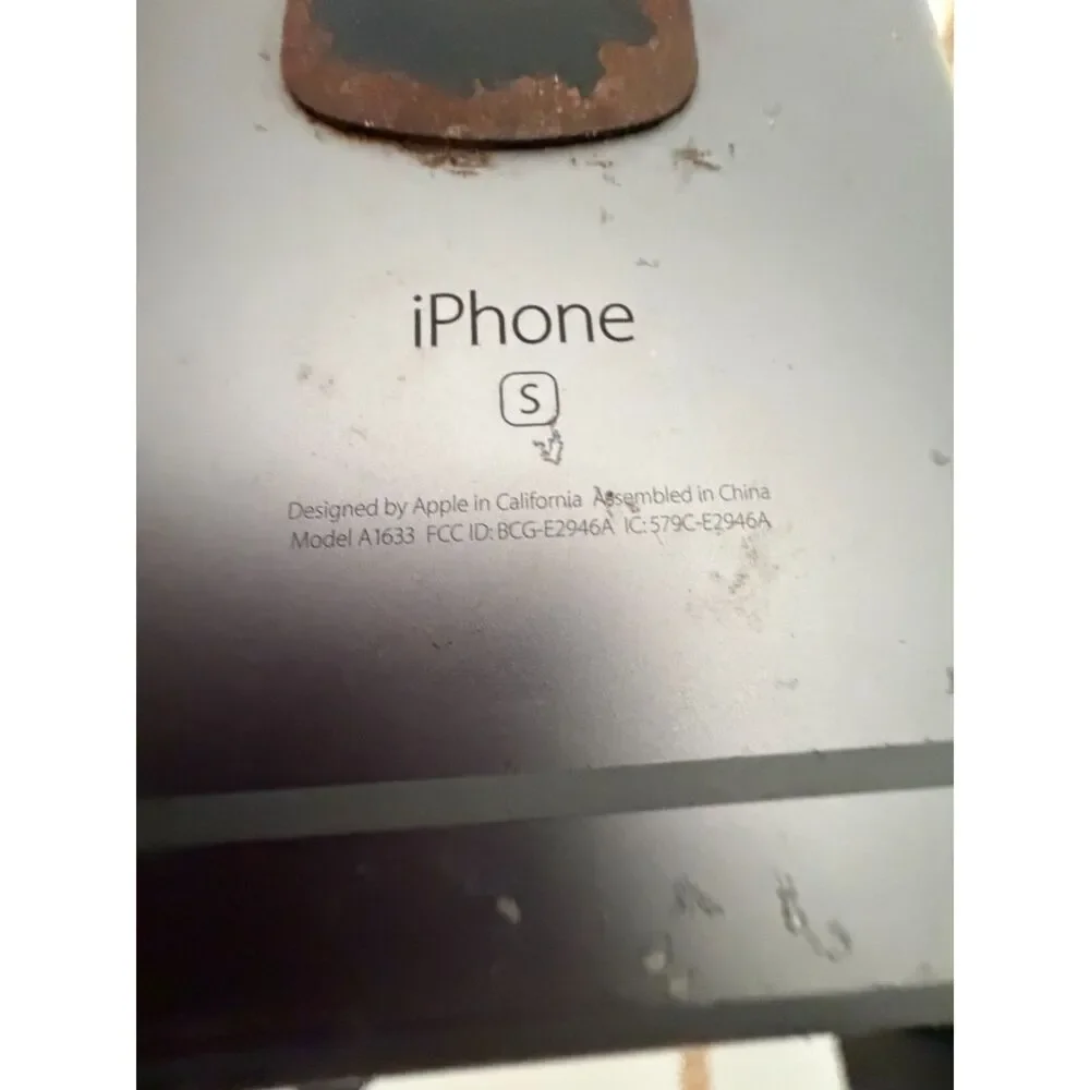 apple iphone 6 plus 16 GB space gray Model A1524 for parts or repair